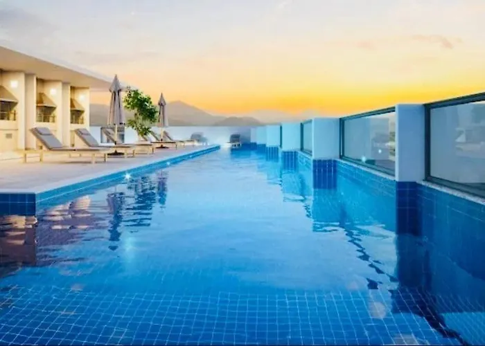 Studio aconchegante NOVO Praia Grande, com piscina